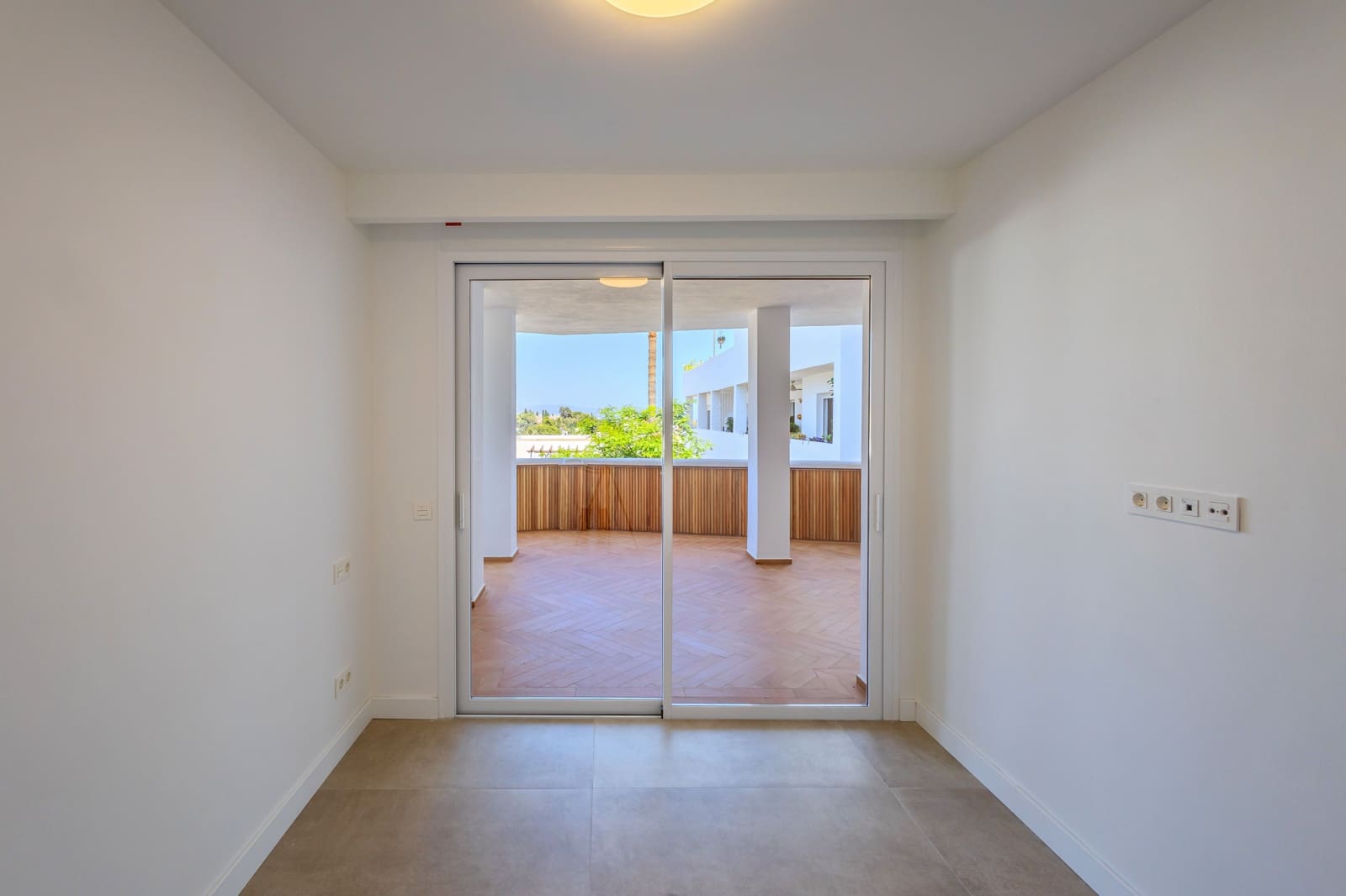 2 makuuhuone Huoneisto myytävänä paikassa Marbella mukana uima-altaan - 690 000 € (Ref: 9133811)