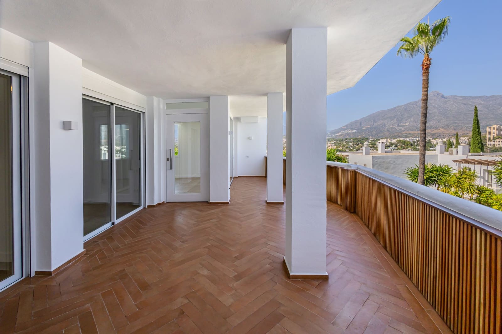 2 makuuhuone Huoneisto myytävänä paikassa Marbella mukana uima-altaan - 690 000 € (Ref: 9133811)