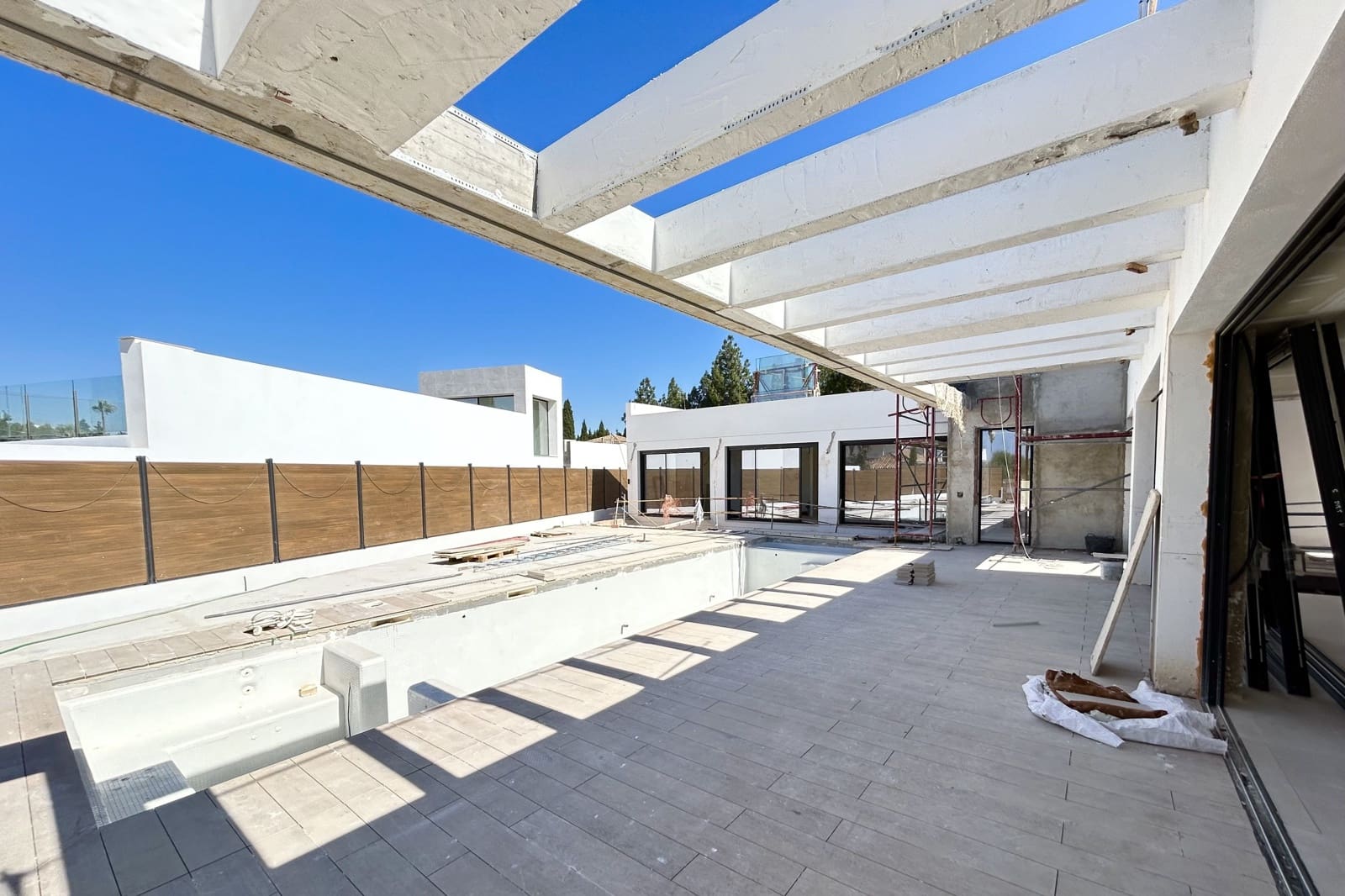 6 bedroom Villa for sale in Mijas Costa with pool - € 2,548,000 (Ref: 9133927)