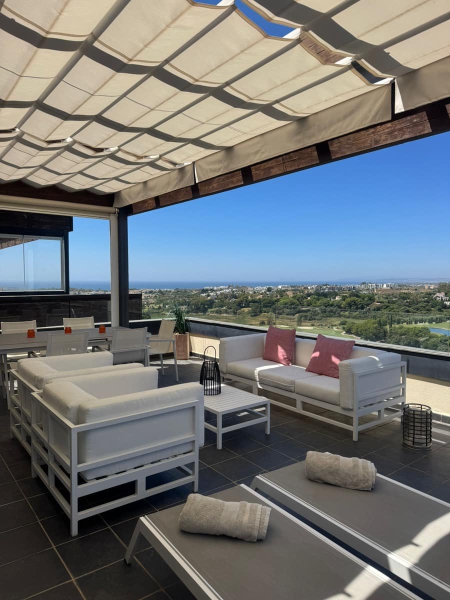 3 soveværelse Lejlighed til leje i Benahavis med swimmingpool garage - € 2.500 (Ref: 9135926)