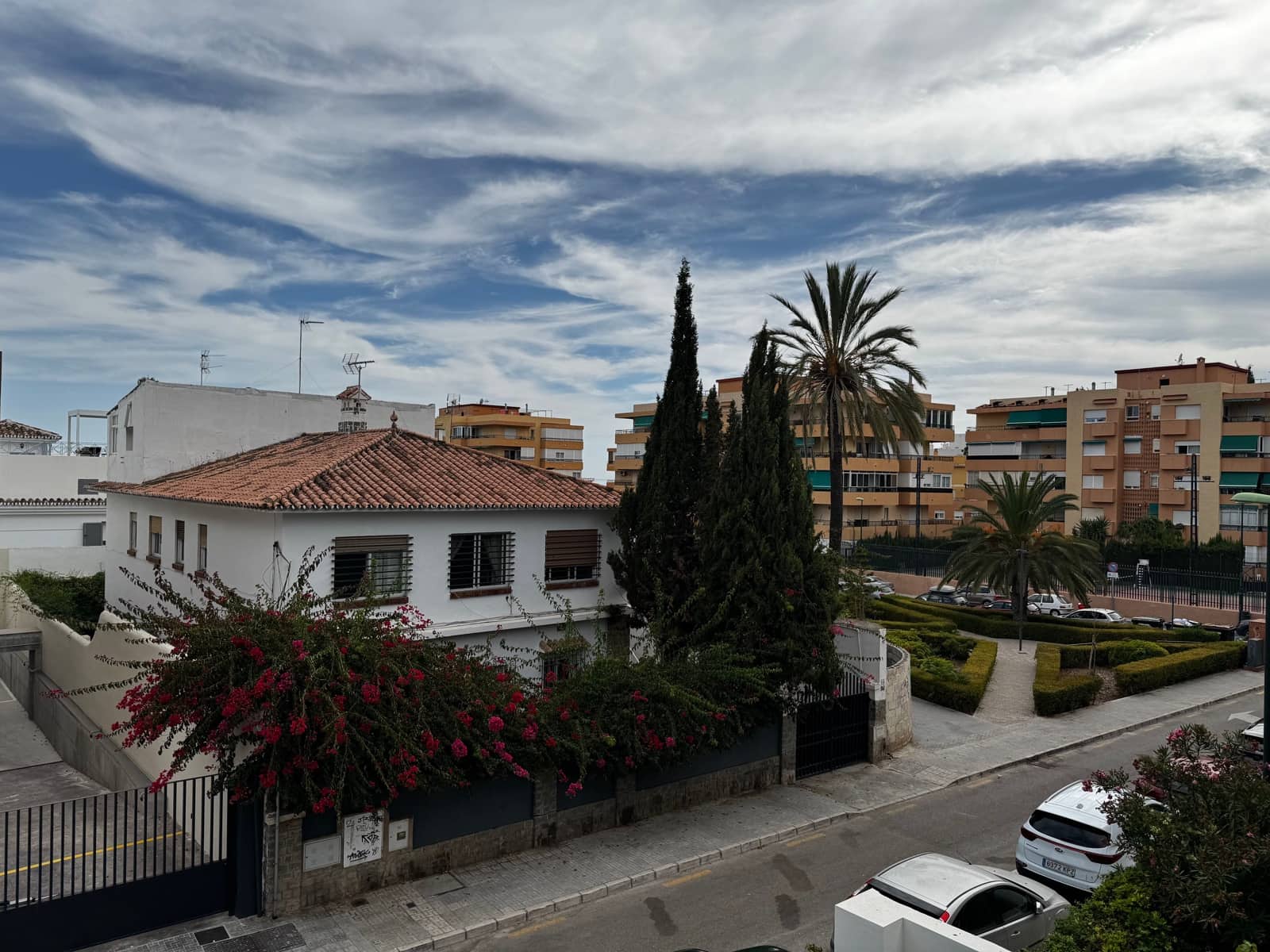 2 soveværelse Lejlighed til leje i Malaga by med swimmingpool - € 2.000 (Ref: 9142387)