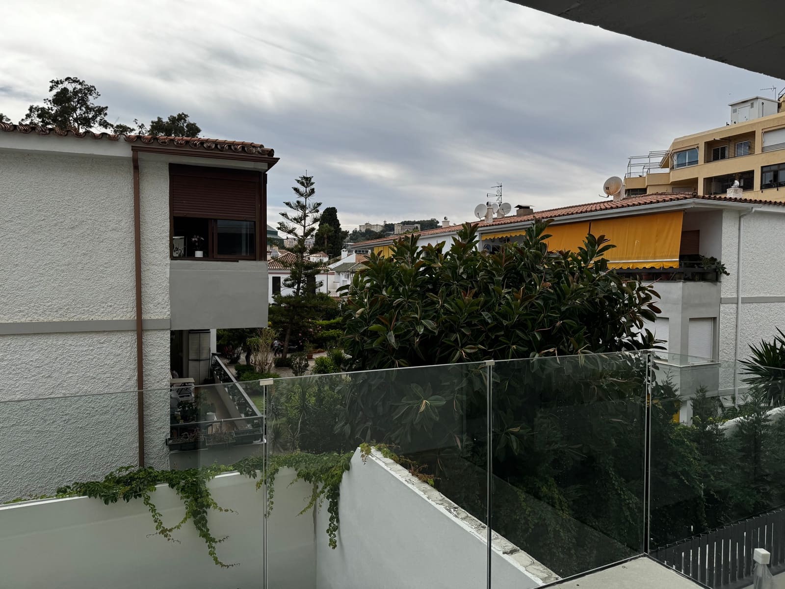 2 soveværelse Lejlighed til leje i Malaga by med swimmingpool - € 2.000 (Ref: 9142387)