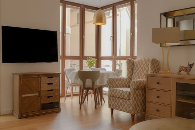 1 soveværelse Lejlighed til leje i El Mercat, Palma de Mallorca - € 1.600 (Ref: 9146305)