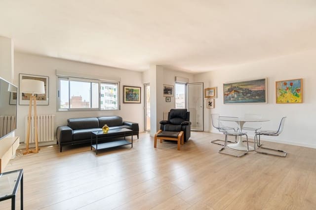 2 slaapkamer Appartement te huur in Palma de Mallorca - € 2.200 (Ref: 9146306)