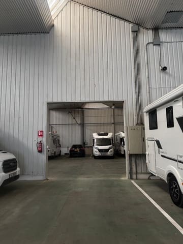 Byhus til salg i La Línea de la Concepción - € 1.600.000 (Ref: 9146582)