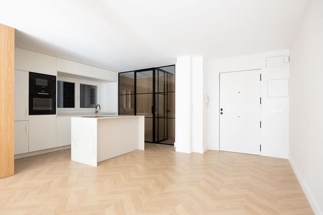 3 bedroom Flat for sale in Ensanche Centro, Málaga city - € 890,000 (Ref: 9151135)