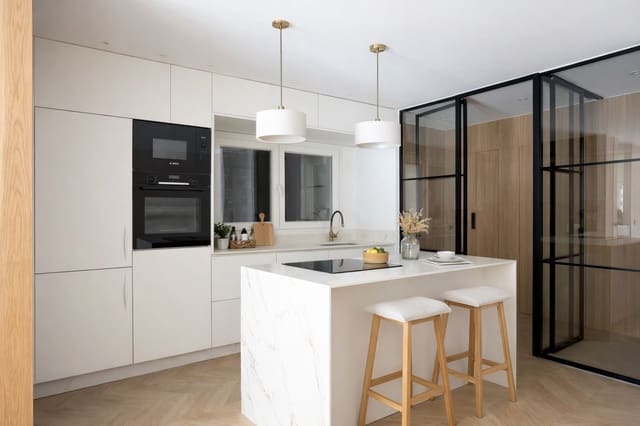 3 makuuhuone Asunto myytävänä paikassa Ensanche Centro, Málaga kaupunki - 890 000 € (Ref: 9151135)