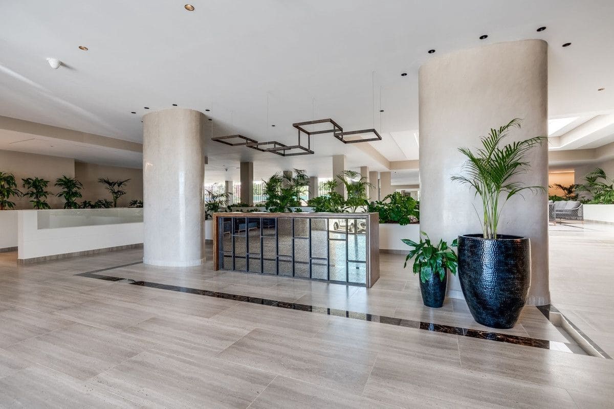 3 sovrum Lägenhet till salu i Marbella med pool - 599 900 € (Ref: 9159023)