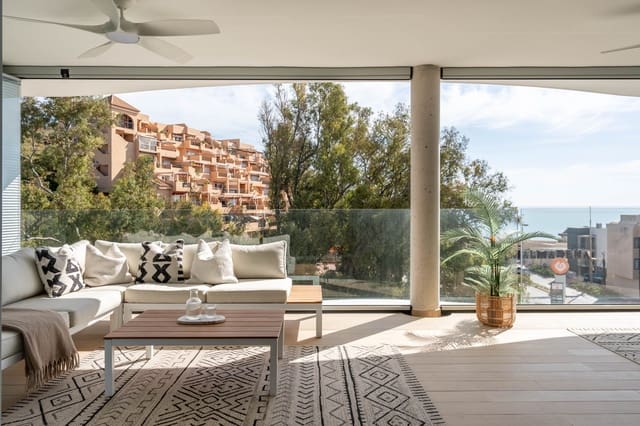 2 soverom Leilighet til salgs i Las Gaviotas  - Carvajal, Fuengirola med svømmebasseng - € 595 000 (Ref: 9159955)