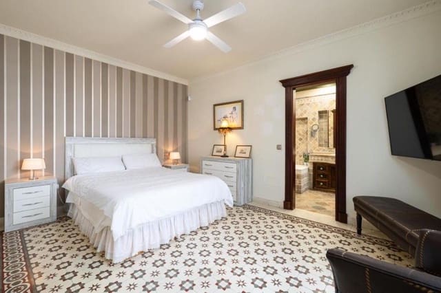 5 sypialnia Dom na sprzedaż w Zona Puerto Deportivo, Fuengirola - 1 100 000 € (Ref: 9164036)