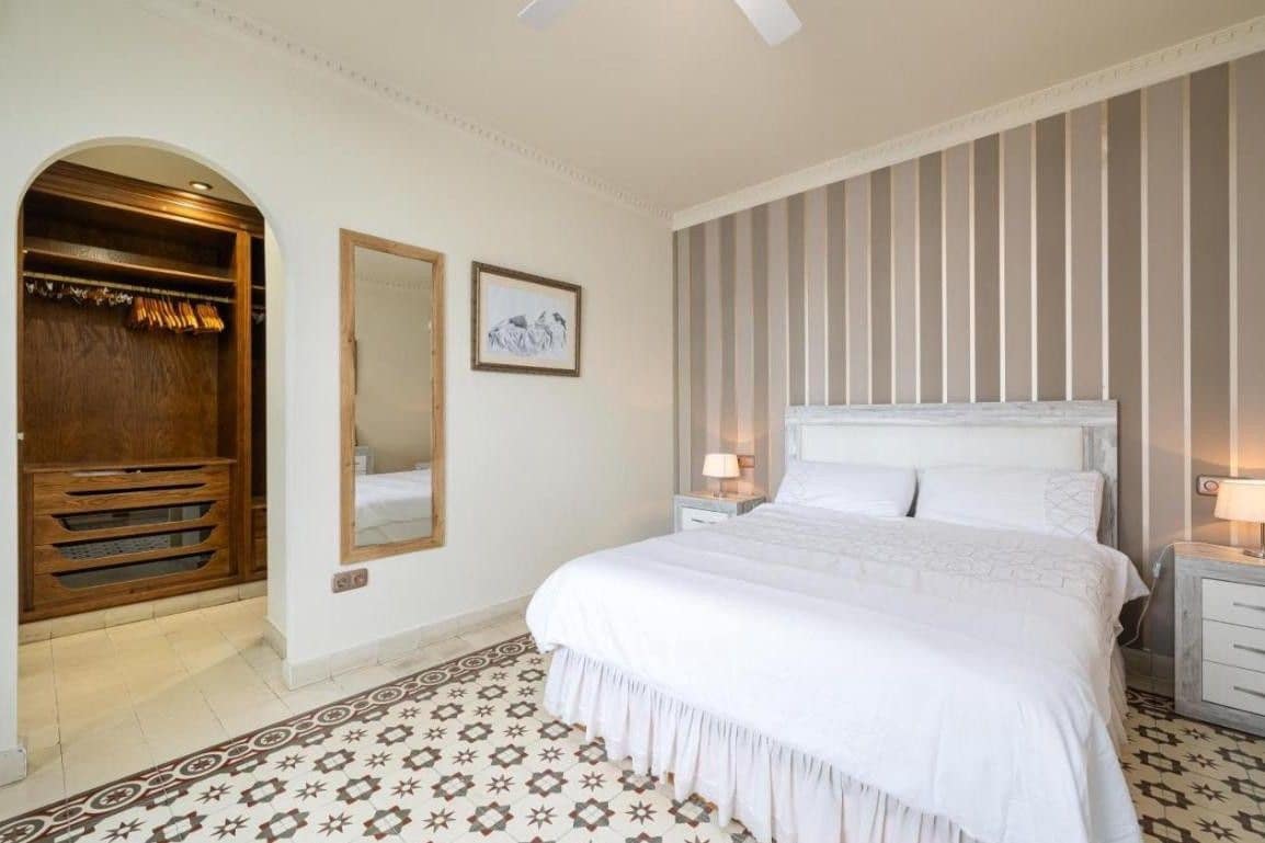 5 soveværelse Byhus til salg i Fuengirola - € 1.100.000 (Ref: 9164036)