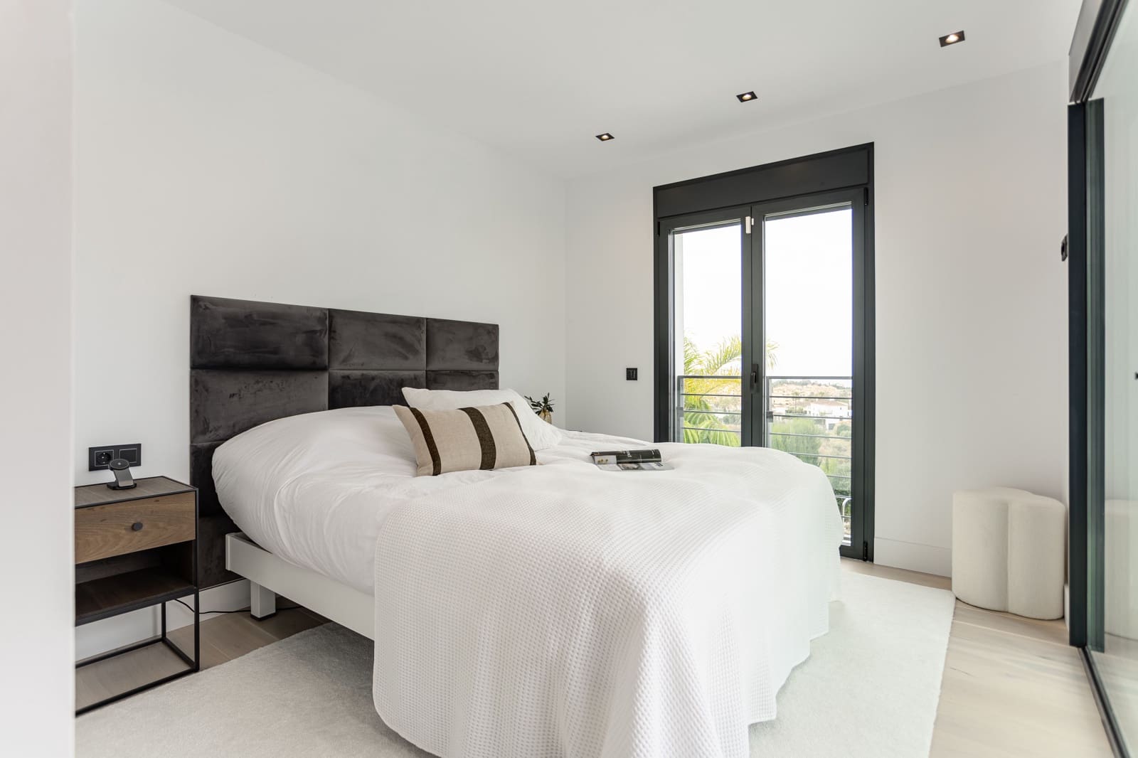 4 soveværelse Byhus til salg i Estepona med swimmingpool - € 2.790.000 (Ref: 9170523)