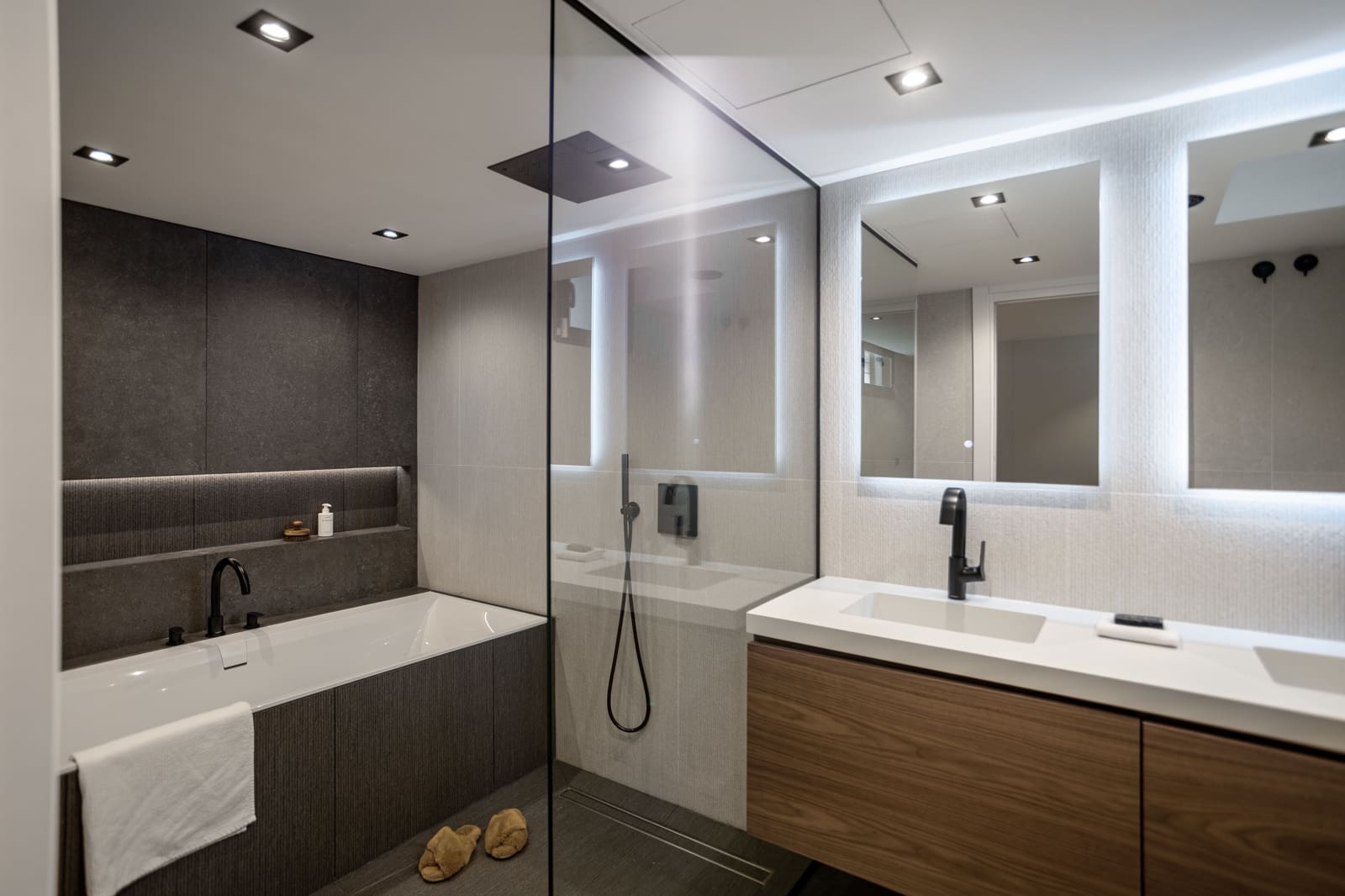 4 soveværelse Byhus til salg i Estepona med swimmingpool - € 2.790.000 (Ref: 9170523)