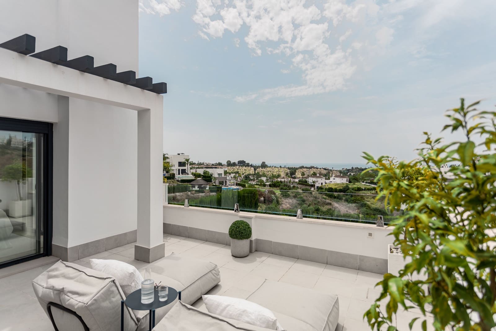 4 soveværelse Byhus til salg i Estepona med swimmingpool - € 2.790.000 (Ref: 9170523)