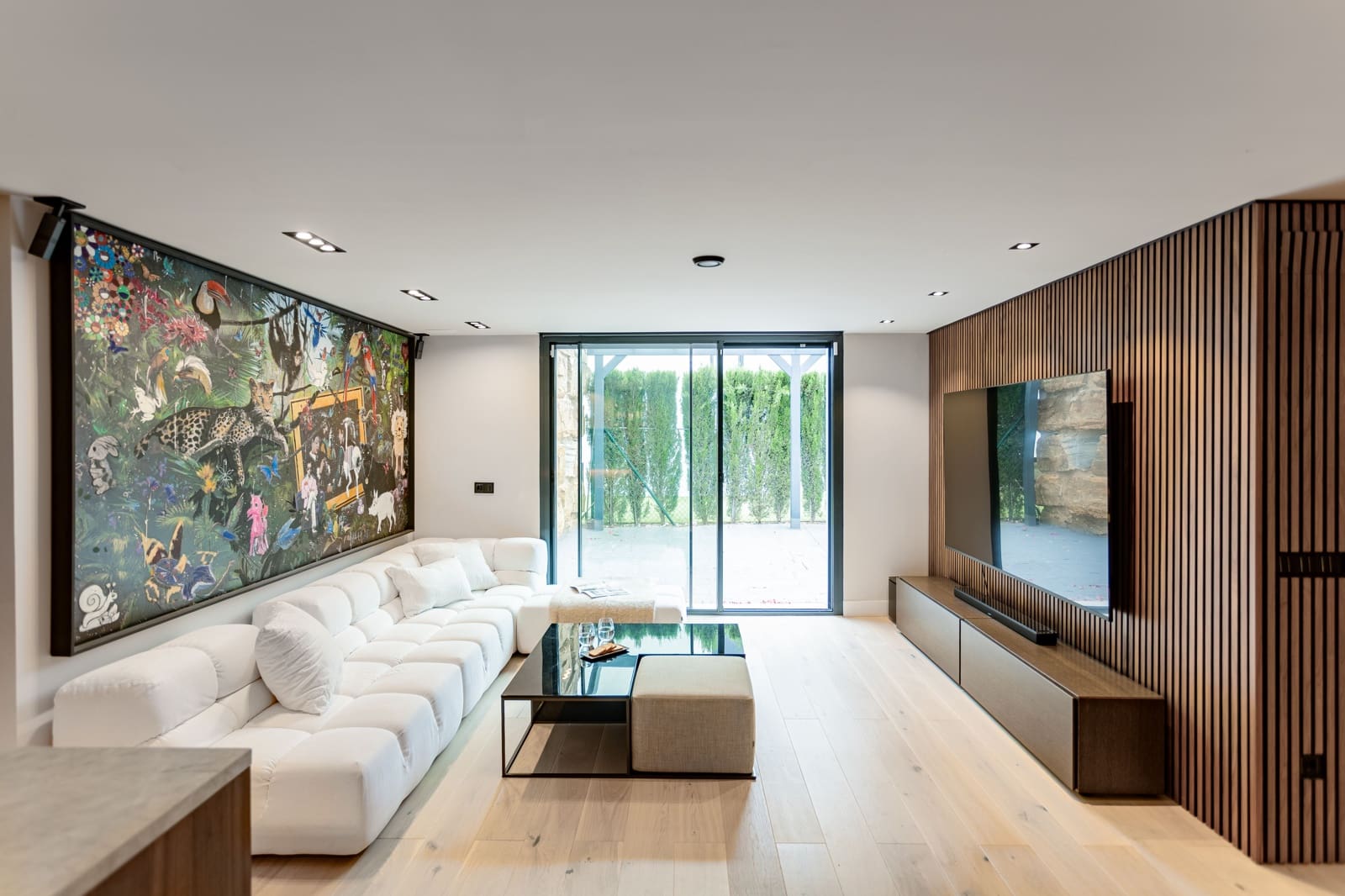 4 bedroom Townhouse for sale in Estepona with pool - € 2,495,000 (Ref: 9170523)