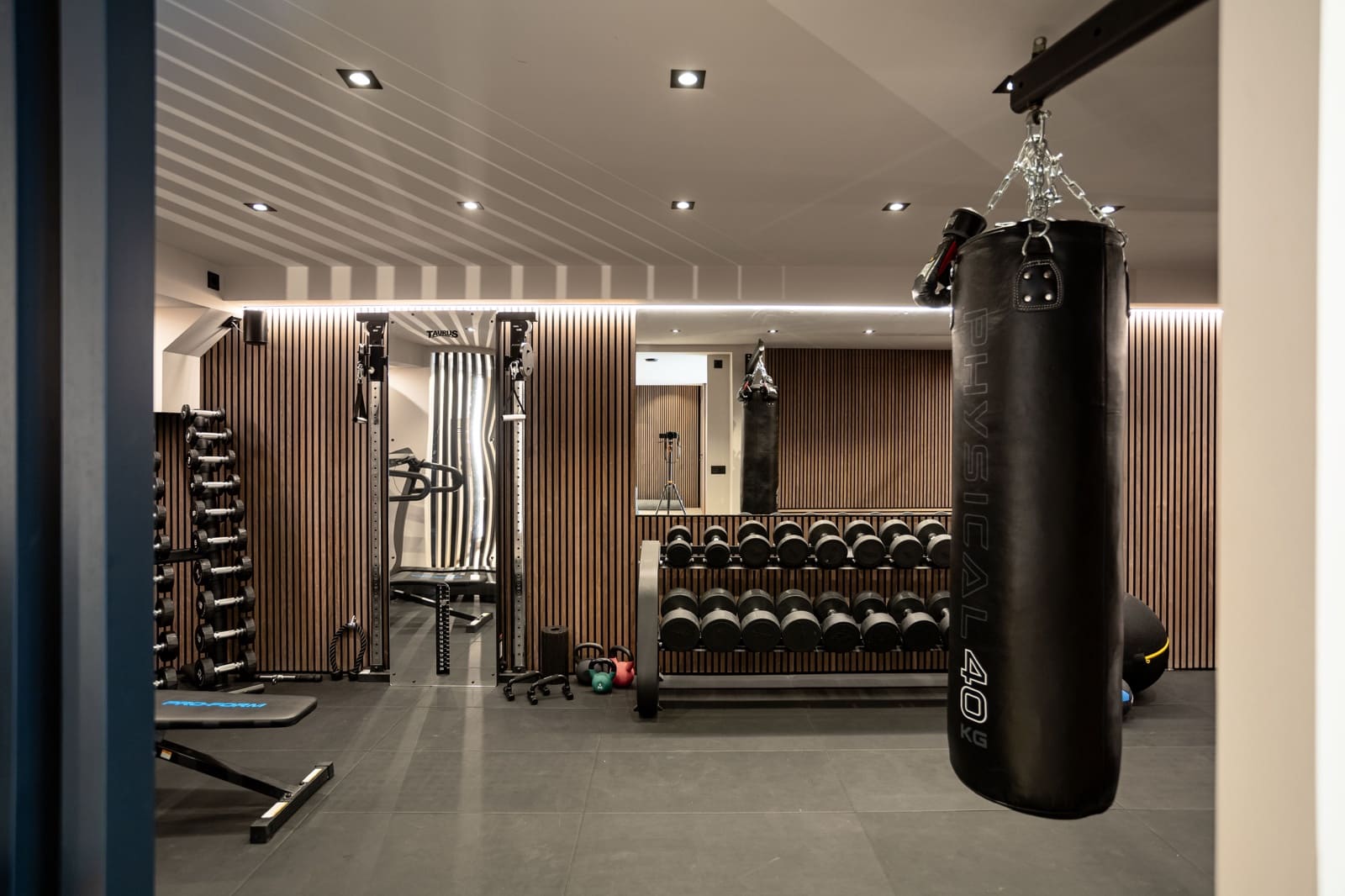 4 bedroom Townhouse for sale in Estepona with pool - € 2,495,000 (Ref: 9170523)