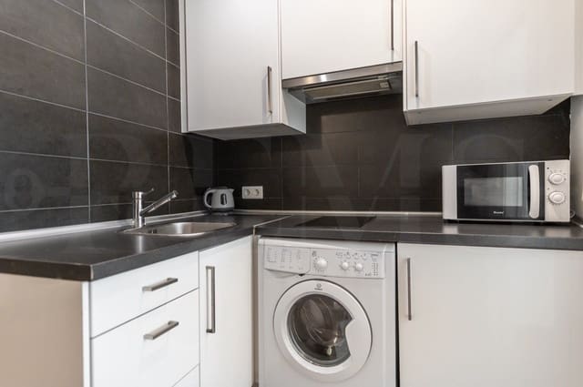 1 bedroom Apartment for sale in Centro Historico, Málaga city - € 275,000 (Ref: 9172465)