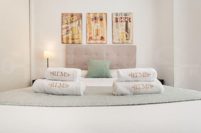 1 bedroom Apartment for sale in Centro Historico, Málaga city - € 275,000 (Ref: 9172465)