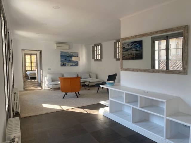 2 bedroom Apartment for rent in La Llotja - Born, Palma de Mallorca - € 5,000 (Ref: 9181665)