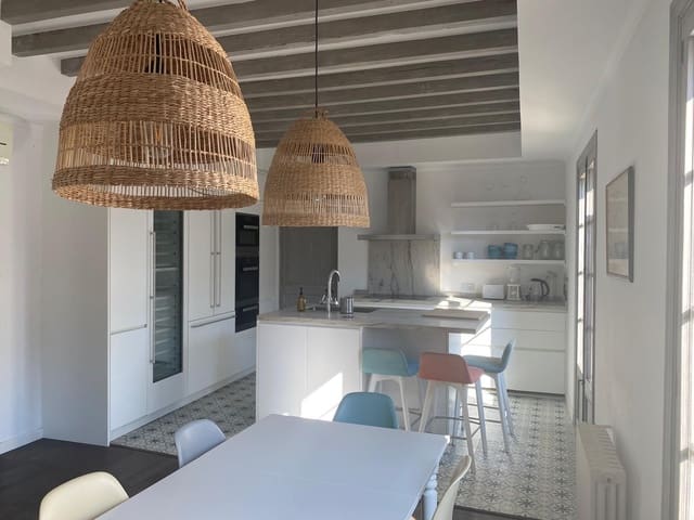 2 bedroom Apartment for rent in La Llotja - Born, Palma de Mallorca - € 5,000 (Ref: 9181665)