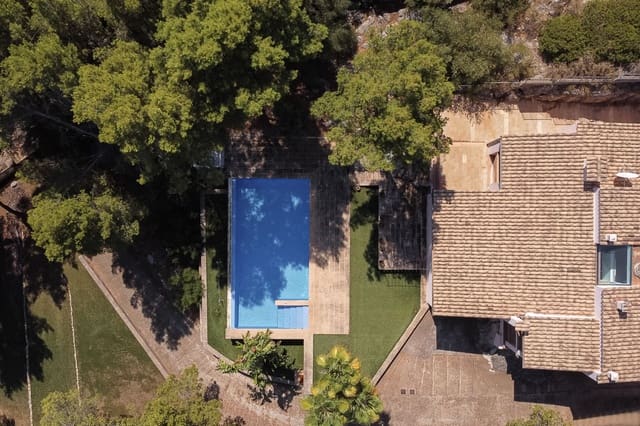 4 bedroom Villa for rent in Esporles with pool - € 10,000 (Ref: 9181985)