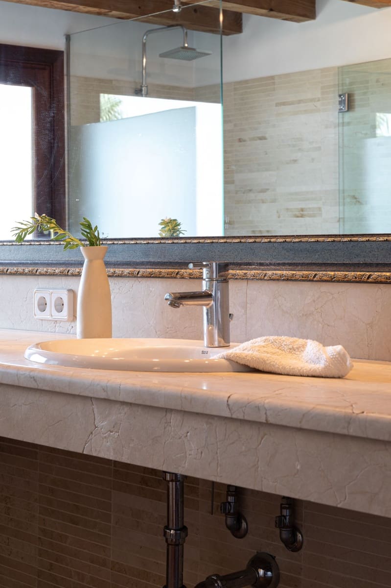 Villa/Maison de 6 chambres à louer à Esporles - 15 000 € (Ref: 9183994)