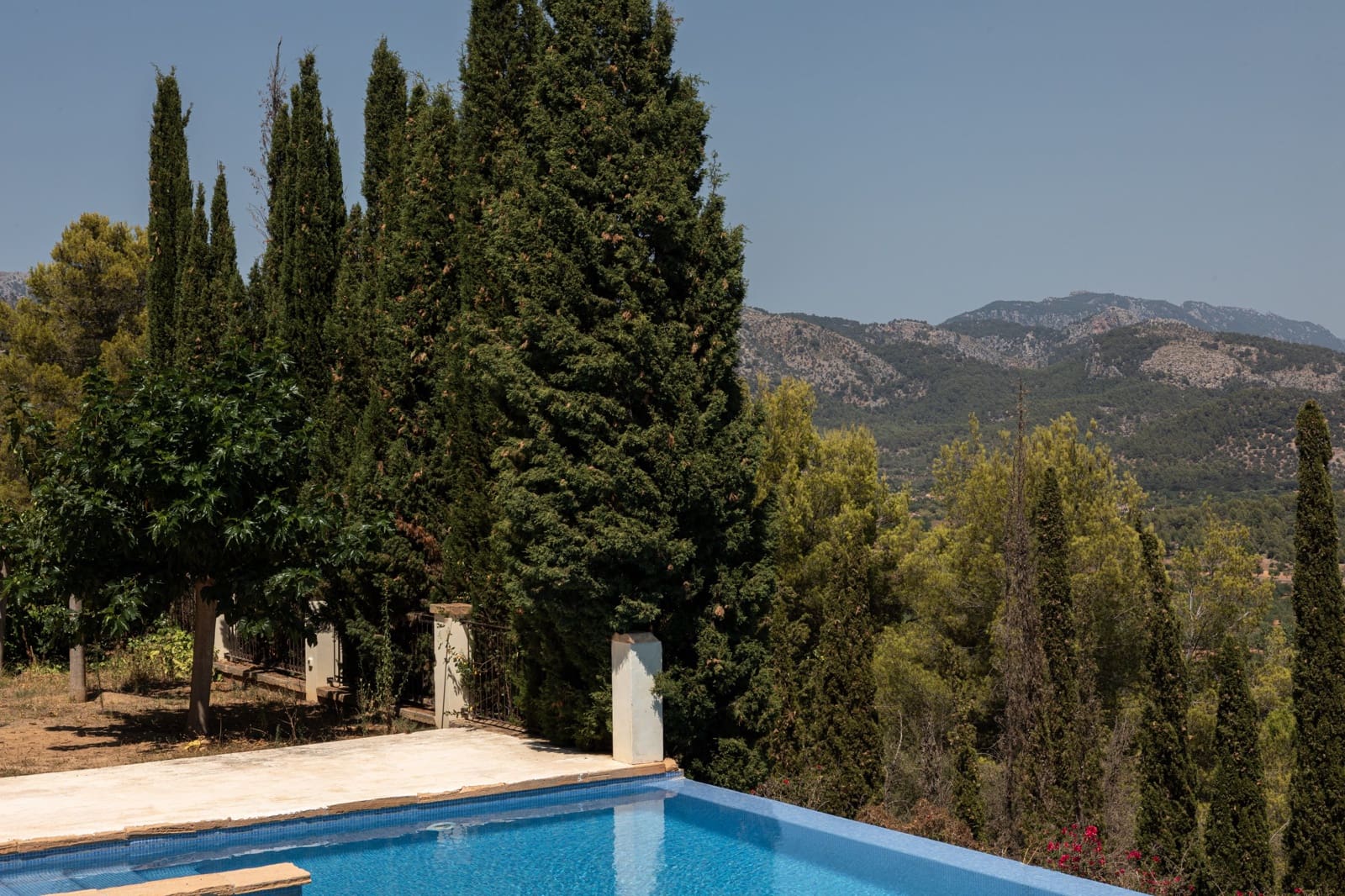 Villa/Maison de 6 chambres à louer à Esporles - 15 000 € (Ref: 9183994)