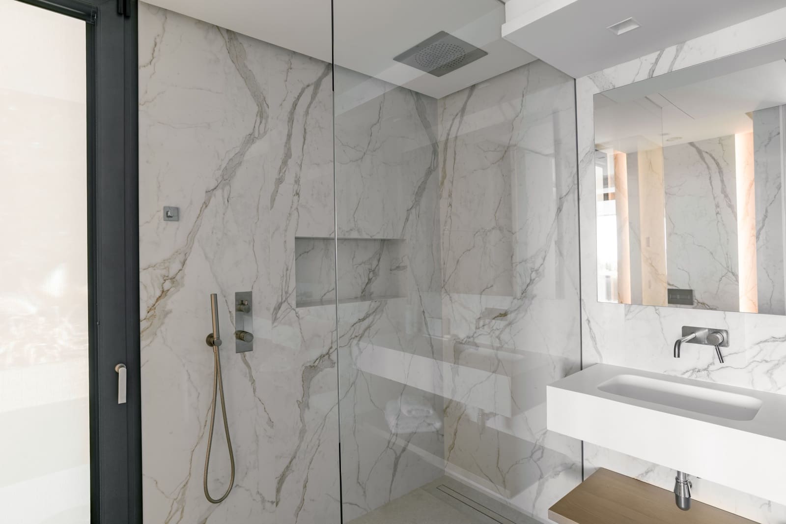 Chalet de 4 habitaciones en Benahavís en venta con piscina - 4.785.000 € (Ref: 9185743)