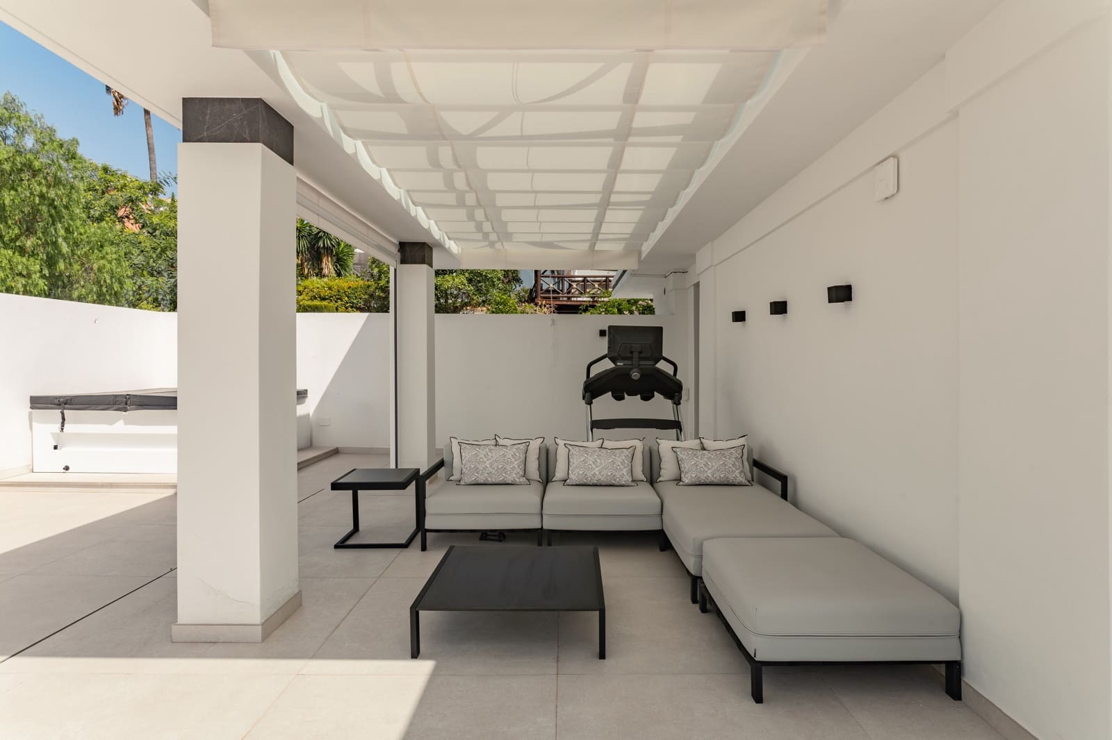 Chalet de 4 habitaciones en Benahavís en venta con piscina - 4.785.000 € (Ref: 9185743)