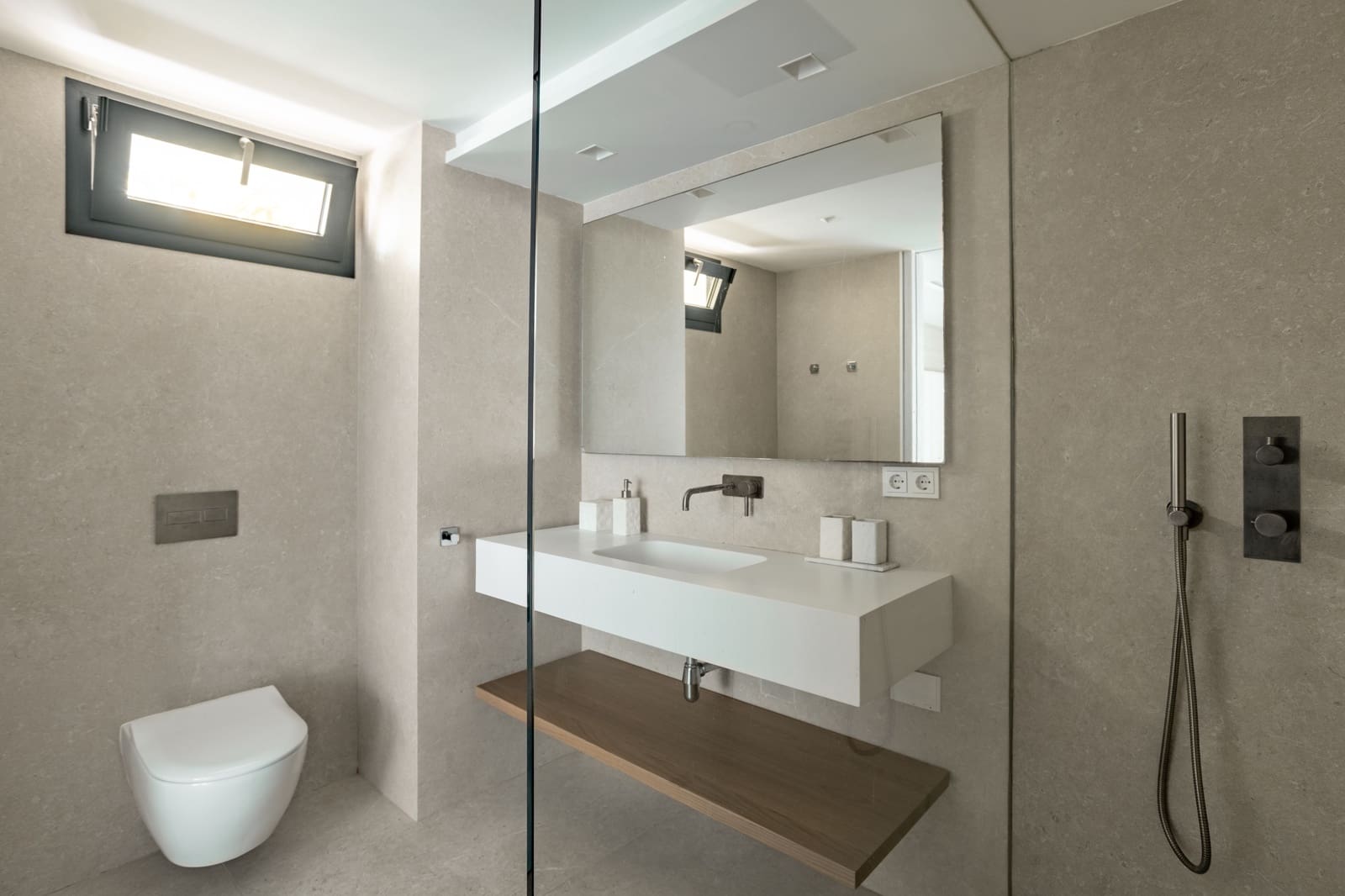 Chalet de 4 habitaciones en Benahavís en venta con piscina - 4.785.000 € (Ref: 9185743)