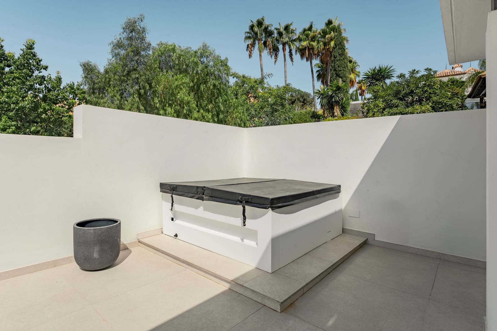 Chalet de 4 habitaciones en Benahavís en venta con piscina - 4.785.000 € (Ref: 9185743)