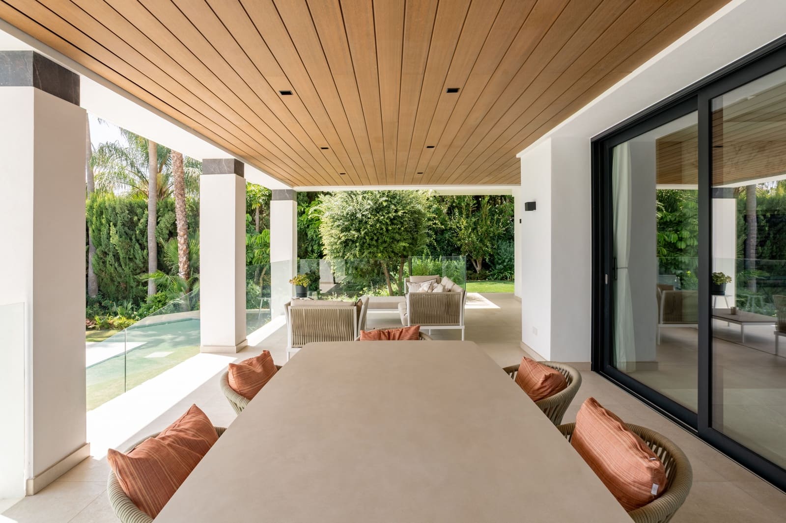 Chalet de 4 habitaciones en Benahavís en venta con piscina - 4.785.000 € (Ref: 9185743)