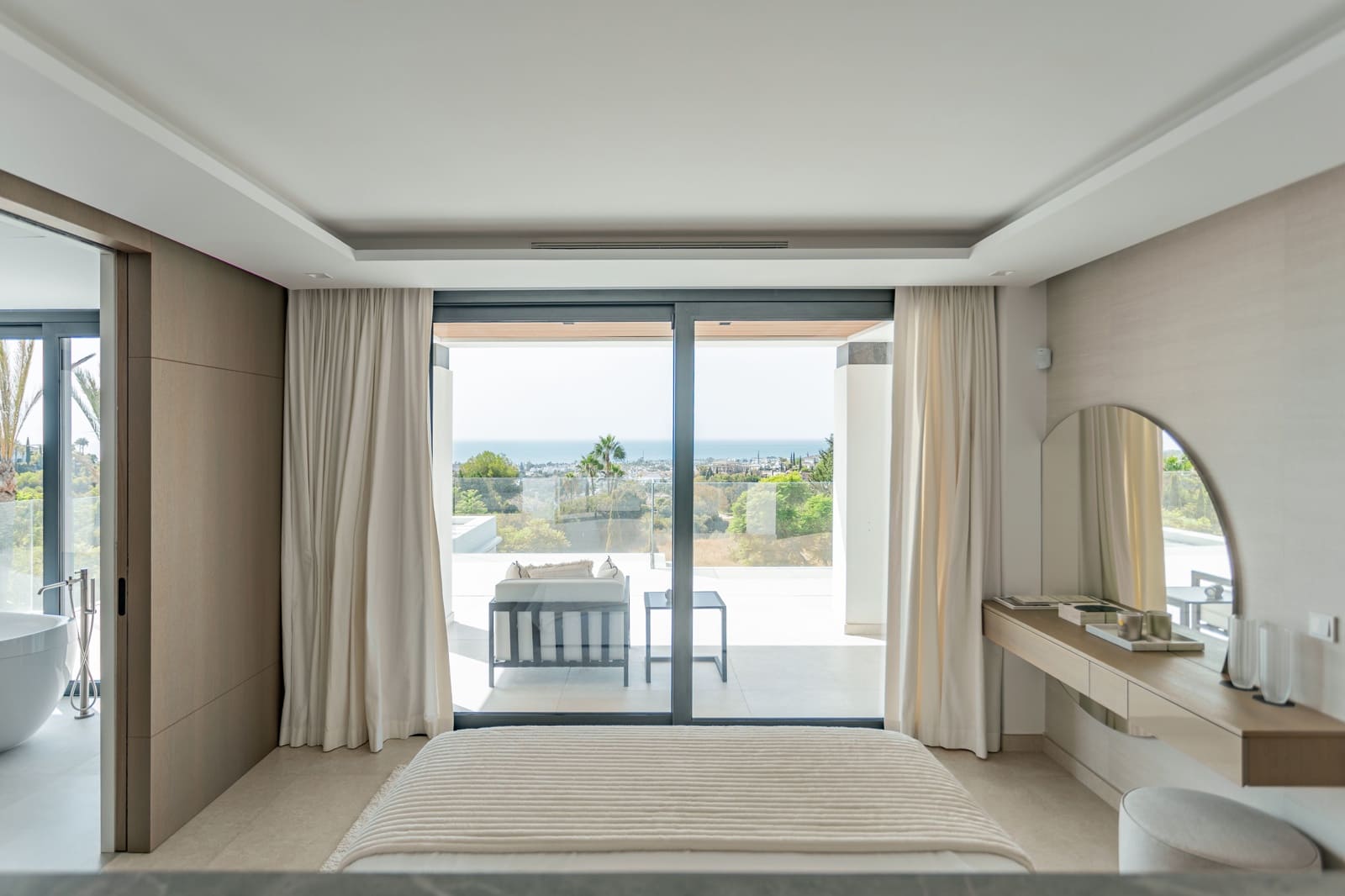 Chalet de 4 habitaciones en Benahavís en venta con piscina - 4.785.000 € (Ref: 9185743)