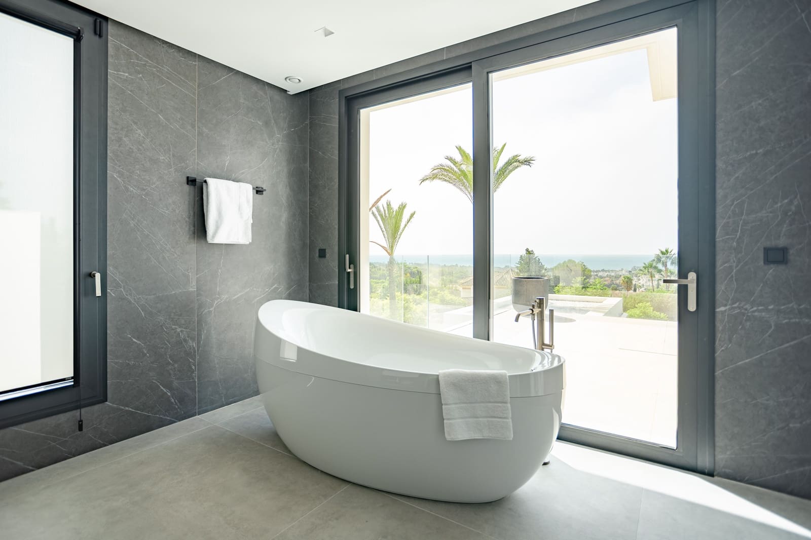 Chalet de 4 habitaciones en Benahavís en venta con piscina - 4.785.000 € (Ref: 9185743)