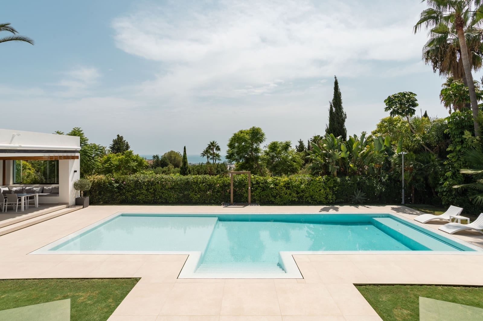 Chalet de 4 habitaciones en Benahavís en venta con piscina - 4.785.000 € (Ref: 9185743)