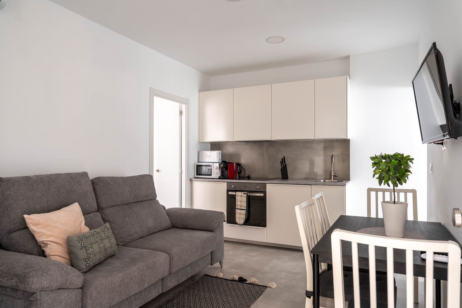 Byhus til salg i Malaga by - € 2.200.000 (Ref: 9186346)