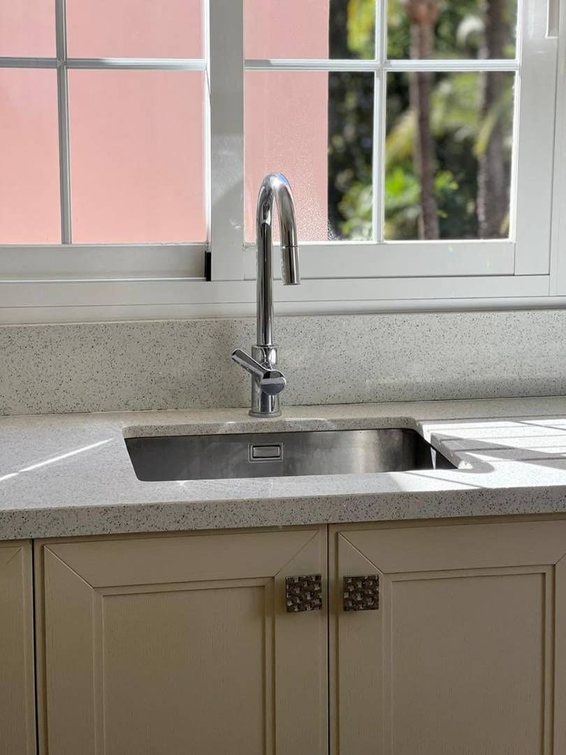 2 soveværelse Lejlighed til leje i Marbella - € 2.700 (Ref: 9187449)