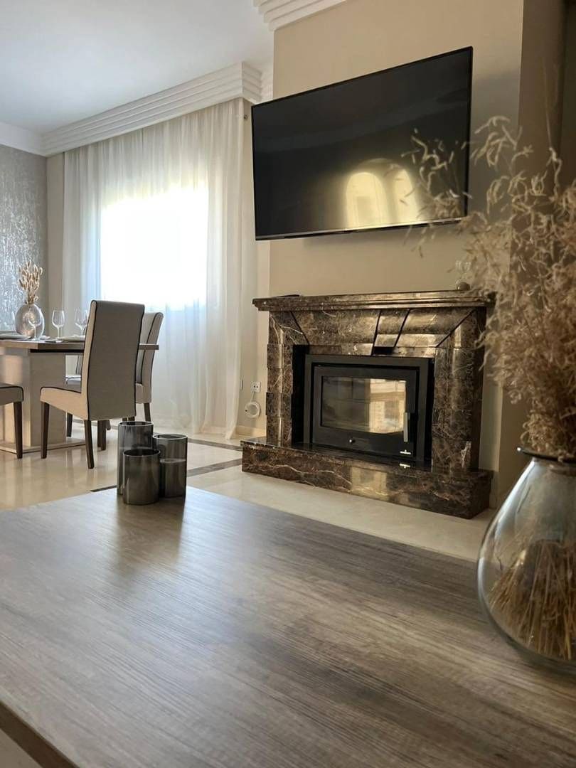 2 soveværelse Lejlighed til leje i Marbella - € 2.700 (Ref: 9187449)