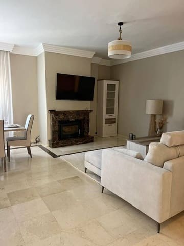 2 bedroom Apartment for rent in Marbella - € 2,700 (Ref: 9187449)