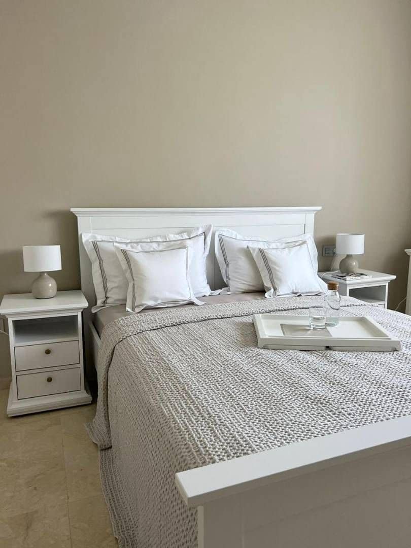 2 soveværelse Lejlighed til leje i Marbella - € 2.700 (Ref: 9187449)