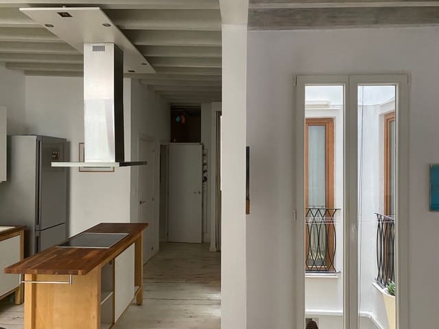 Apartamento de 2 habitaciones en La Llotja - Born, Palma de Mallorca en alquiler - 2.500 € (Ref: 9191606)