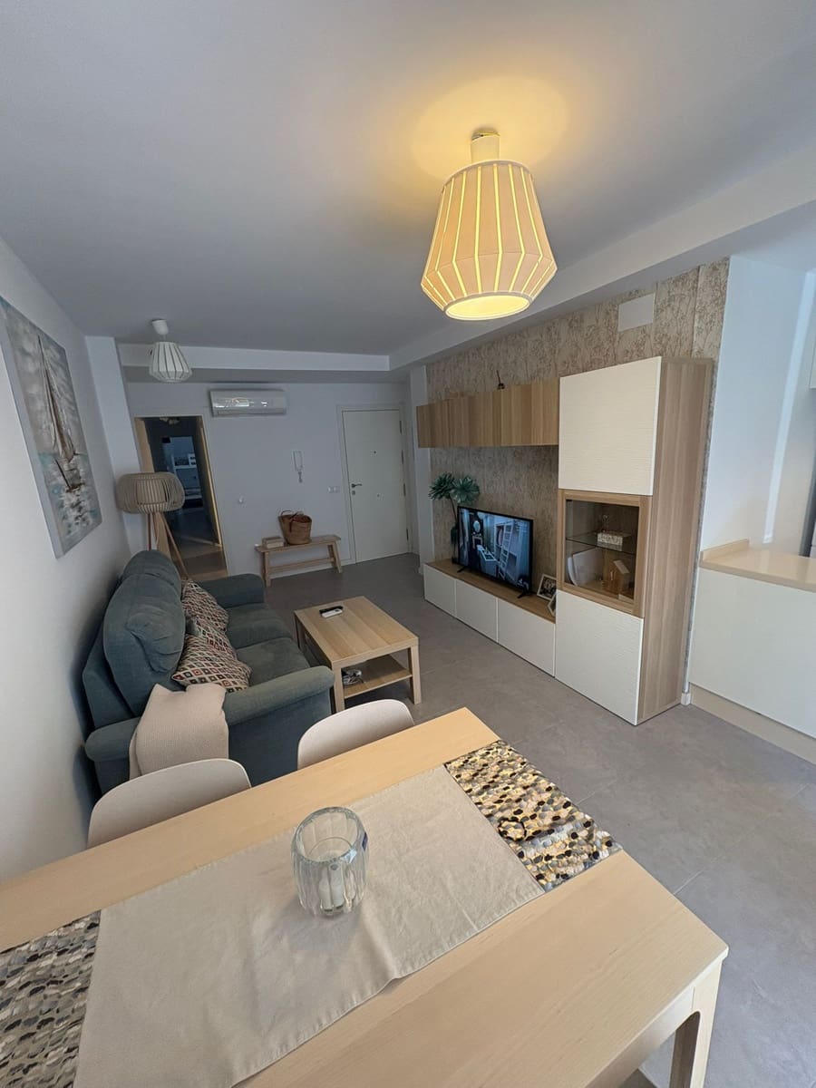 2 bedroom Apartment for rent in Fuengirola - € 1,250 (Ref: 9191607)