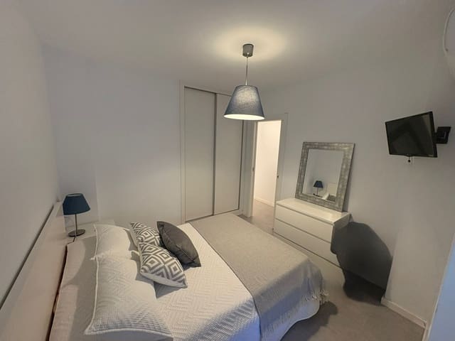 2 bedroom Apartment for rent in Zona Puerto Deportivo, Fuengirola - € 1,250 (Ref: 9191607)