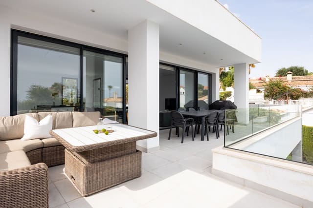 3 soveværelse Villa til salg i Torreblanca, Fuengirola med swimmingpool - € 829.000 (Ref: 9193084)