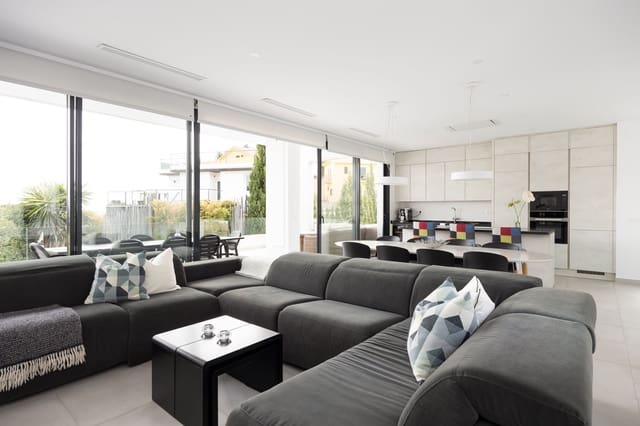 3 soveværelse Villa til salg i Torreblanca, Fuengirola med swimmingpool - € 829.000 (Ref: 9193084)