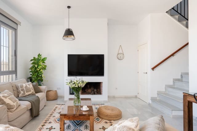 5 makuuhuone Omakotitalo myytävänä paikassa Torreblanca, Fuengirola mukana uima-altaan - 614 000 € (Ref: 9204879)