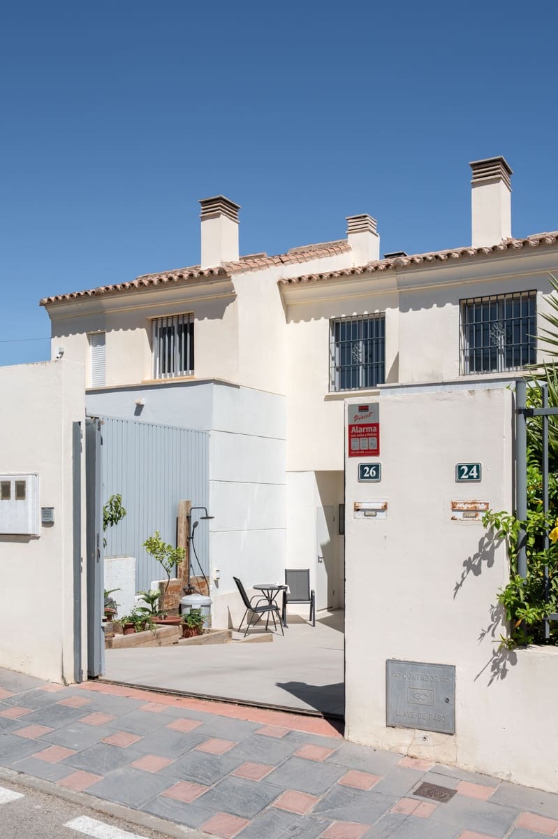 5 soveværelse Byhus til salg i Fuengirola med swimmingpool - € 614.000 (Ref: 9204879)
