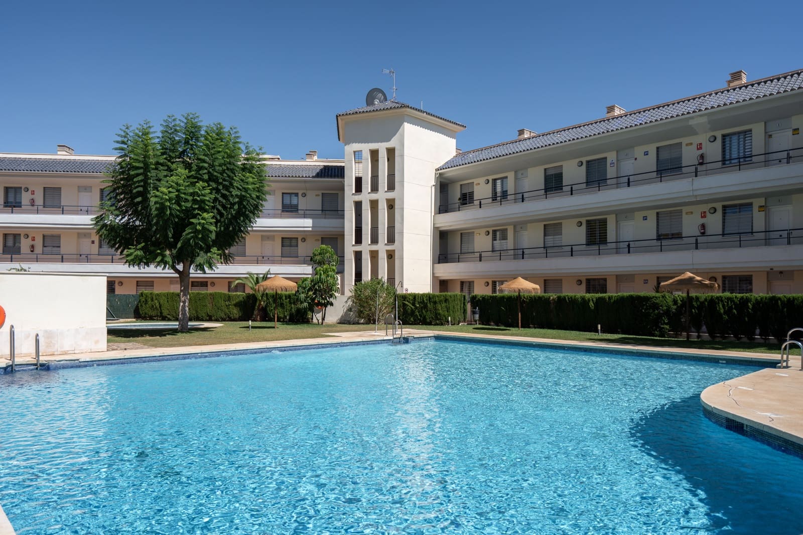 5 soveværelse Byhus til salg i Fuengirola med swimmingpool - € 614.000 (Ref: 9204879)