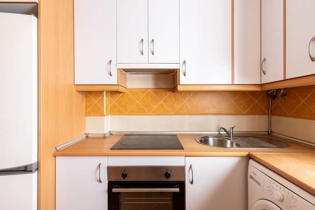 2 slaapkamer Appartement te koop in La Trinidad, Málaga stad - € 359.000 (Ref: 9209226)