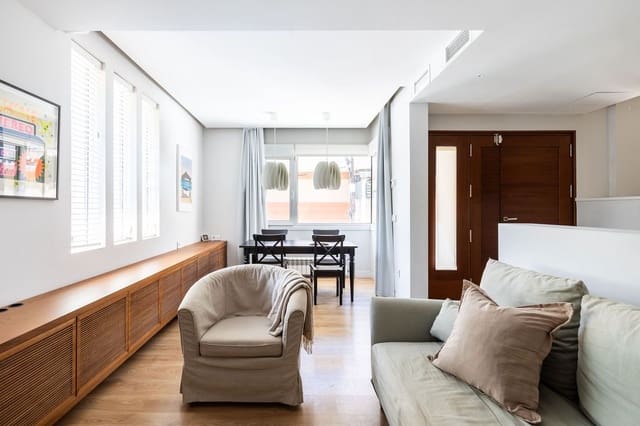 4 makuuhuone Omakotitalo myytävänä paikassa Pedregalejo, Málaga kaupunki - 1 100 000 € (Ref: 9209292)